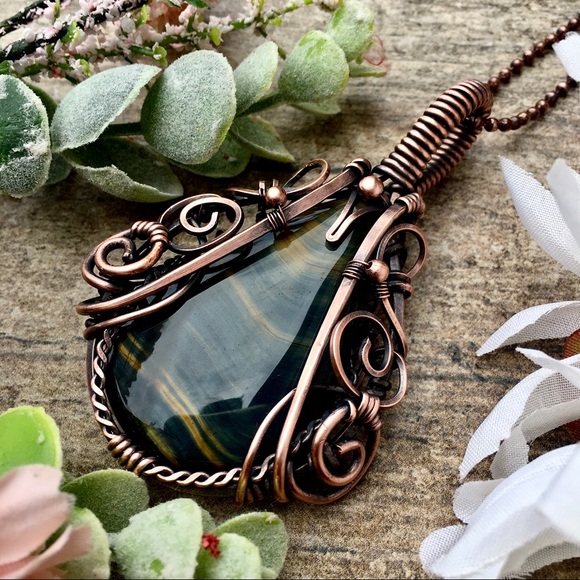 Hawks eye copper wire wrapped pendant necklace - Picture 2 of 10